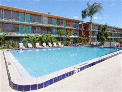 Budgetel Hotel 2*