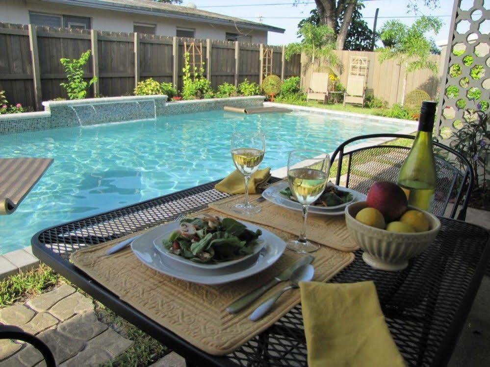 Eight Wilton Flats 3* Wilton Manors