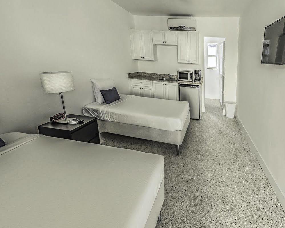 Waveland Hotel