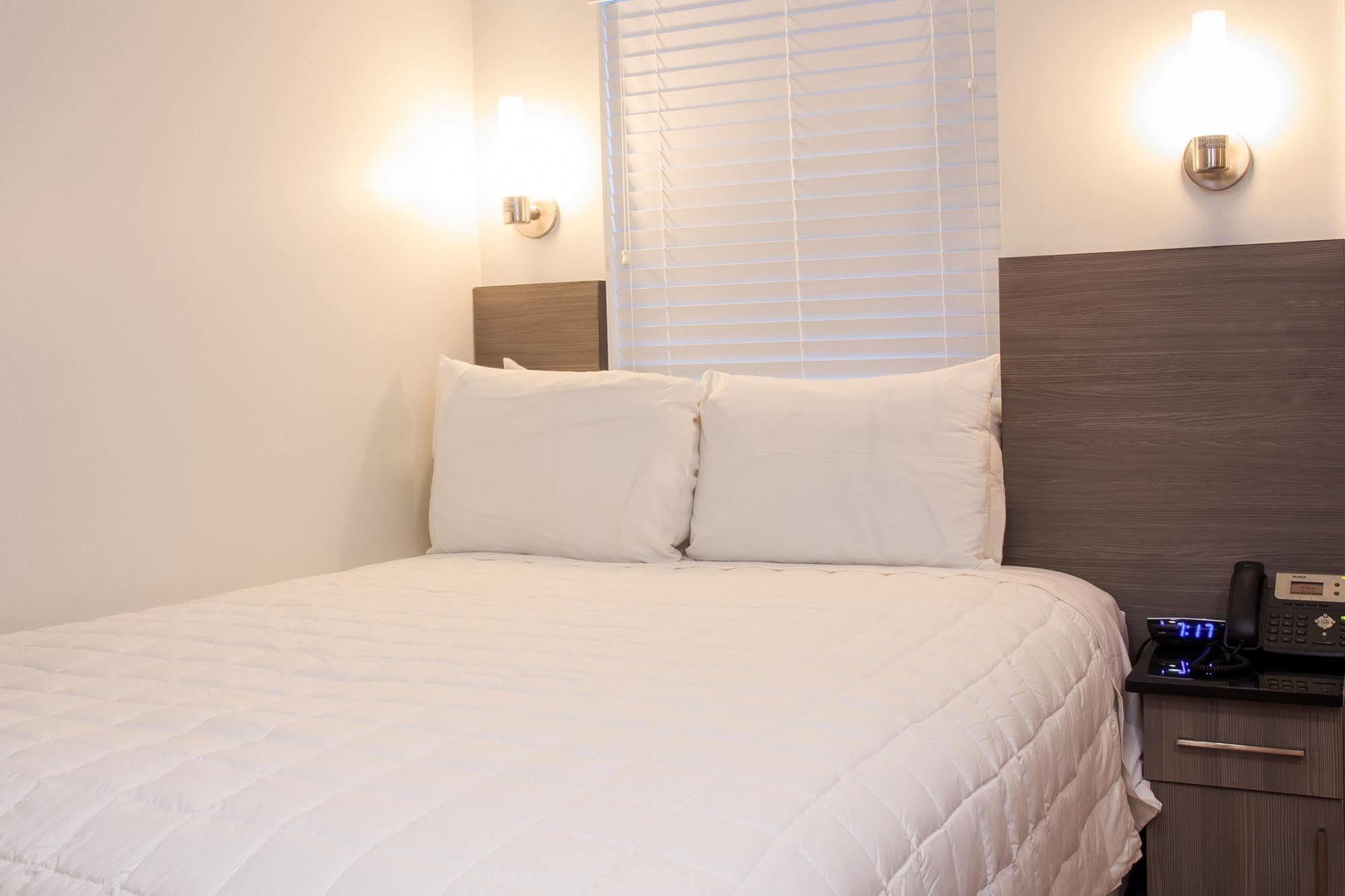 Aparthotel Caribbean Hollywood