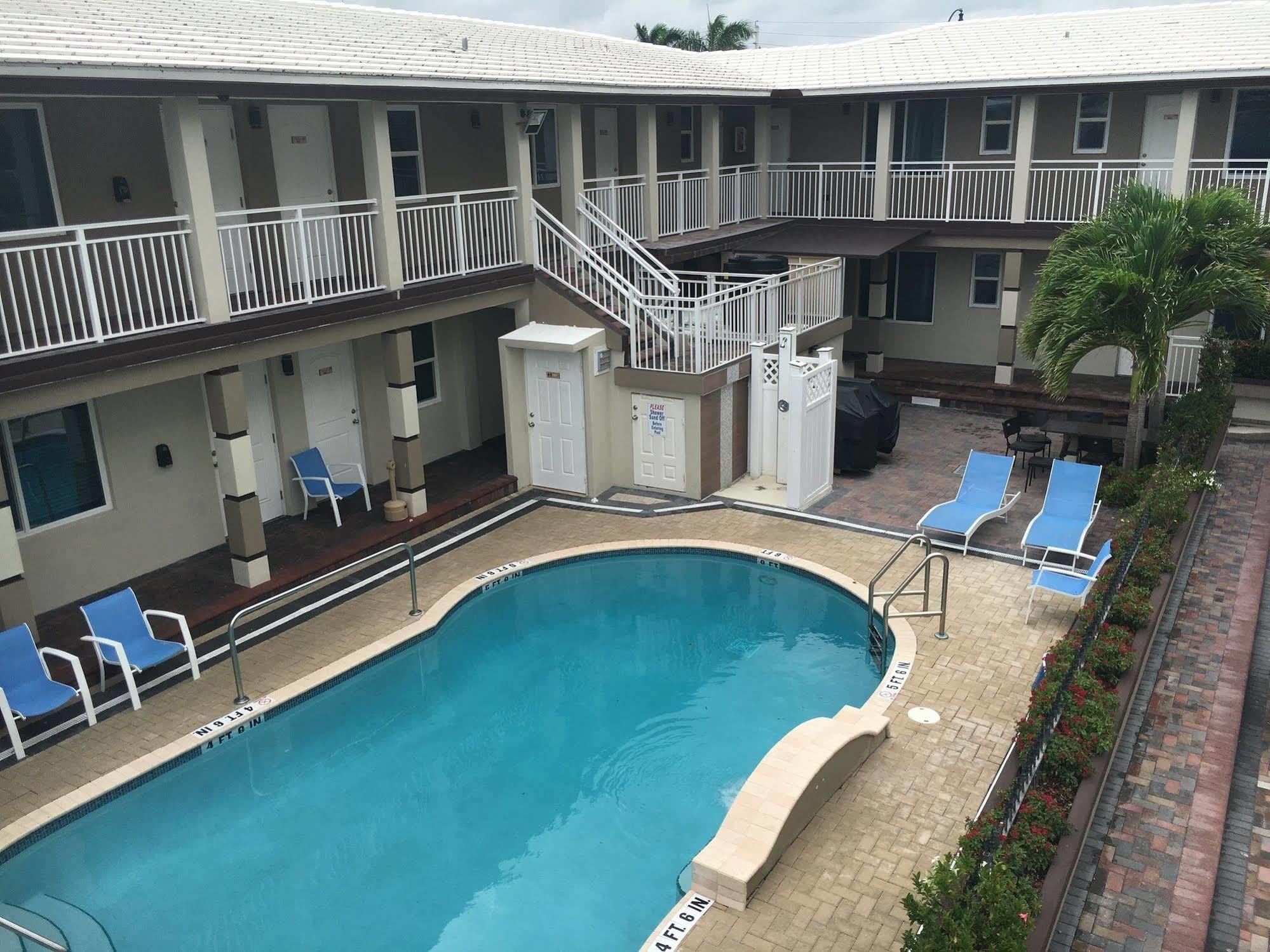 Aparthotel Caribbean Hollywood