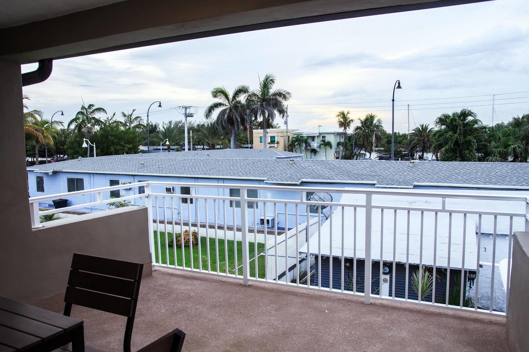 Aparthotel Caribbean Hollywood