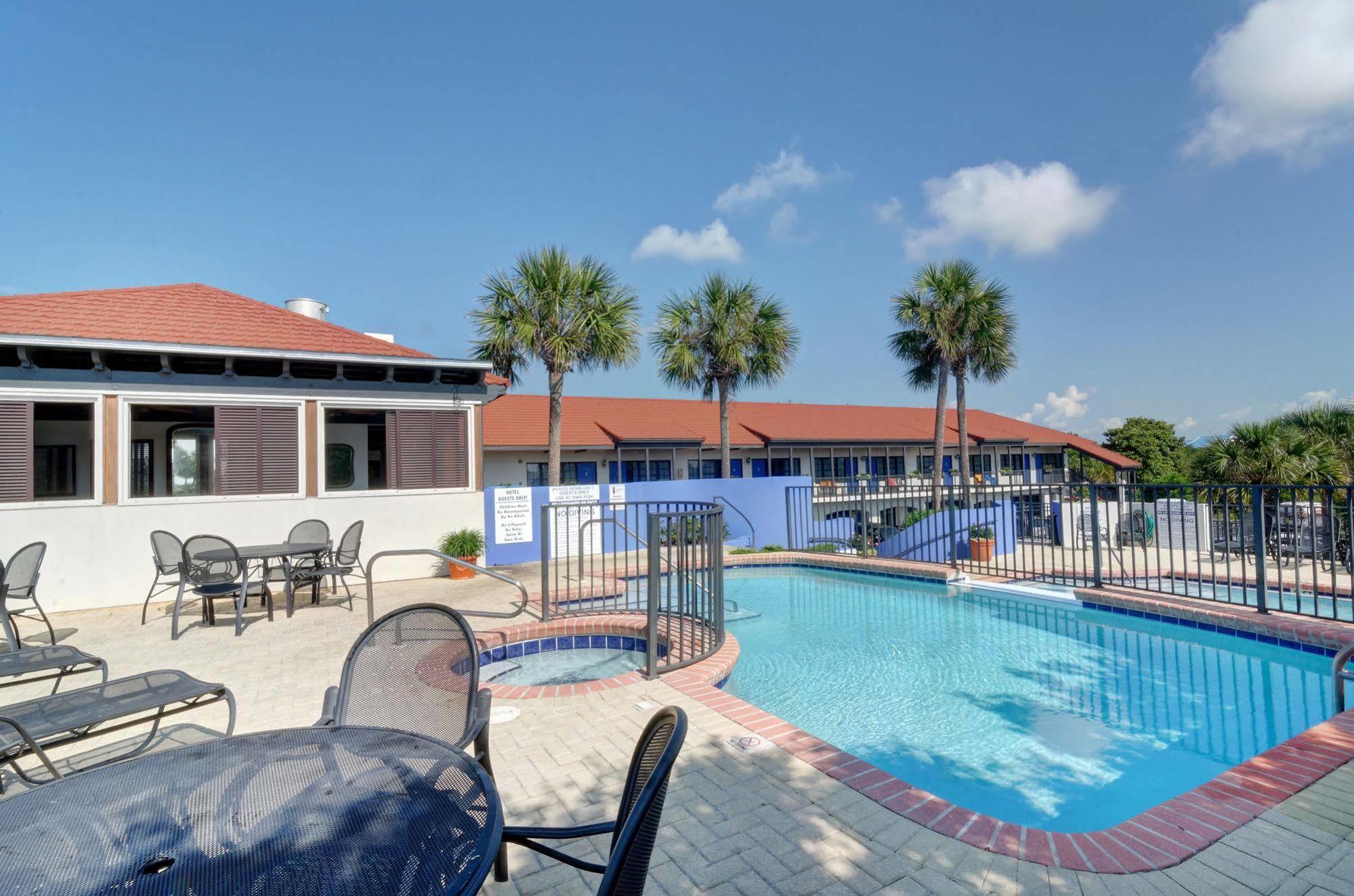 Beachside Hotel Destin