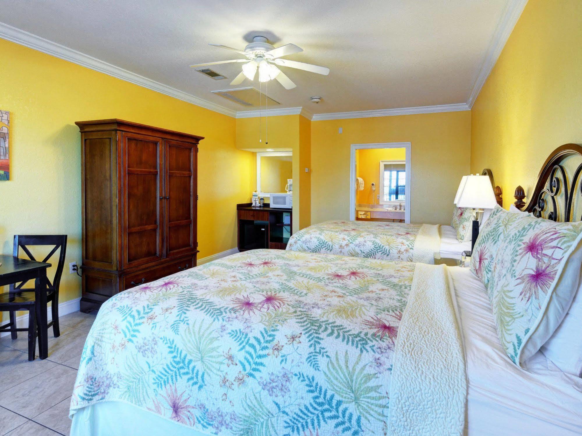 Hotel Beachside