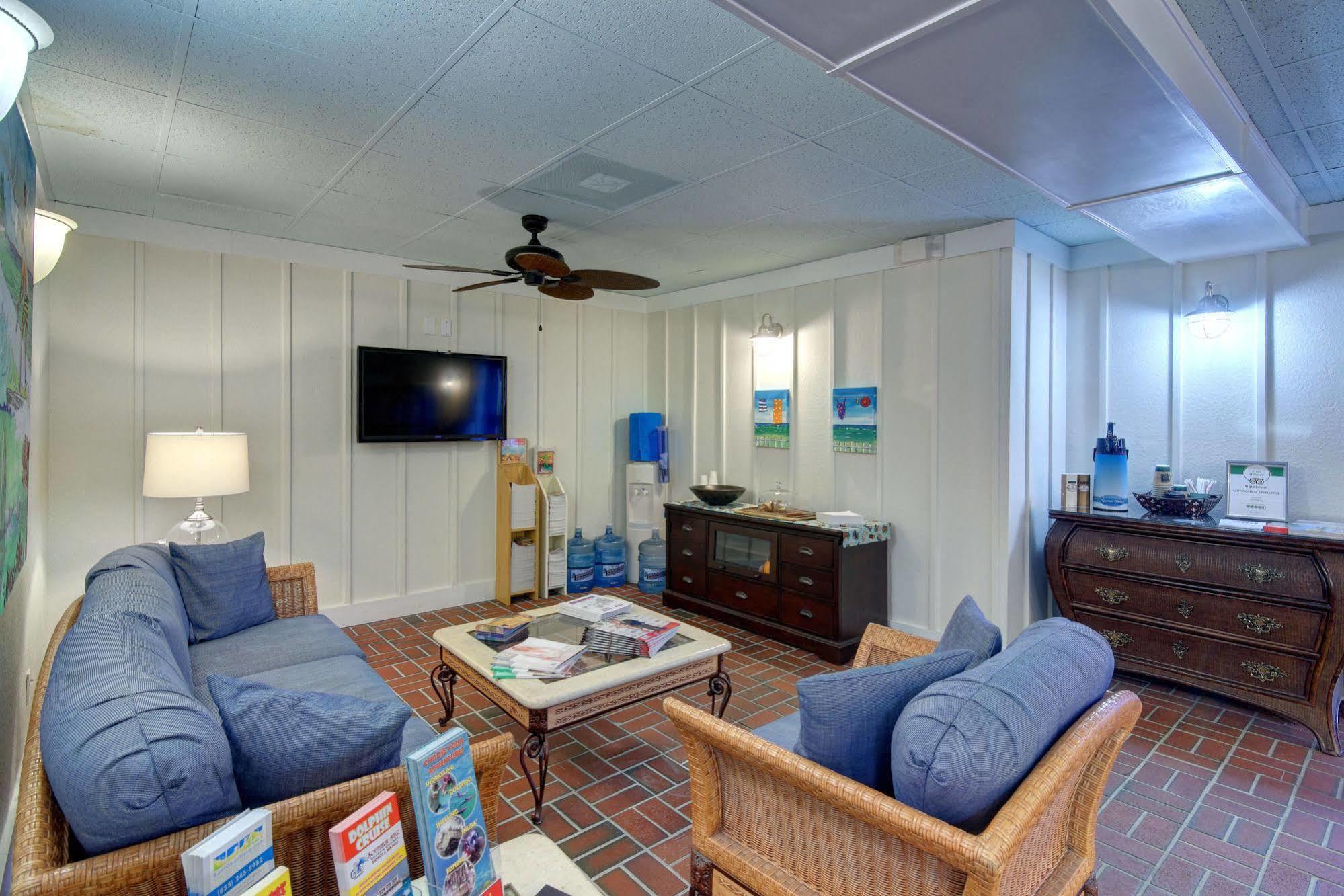 Beachside Hotel 3*