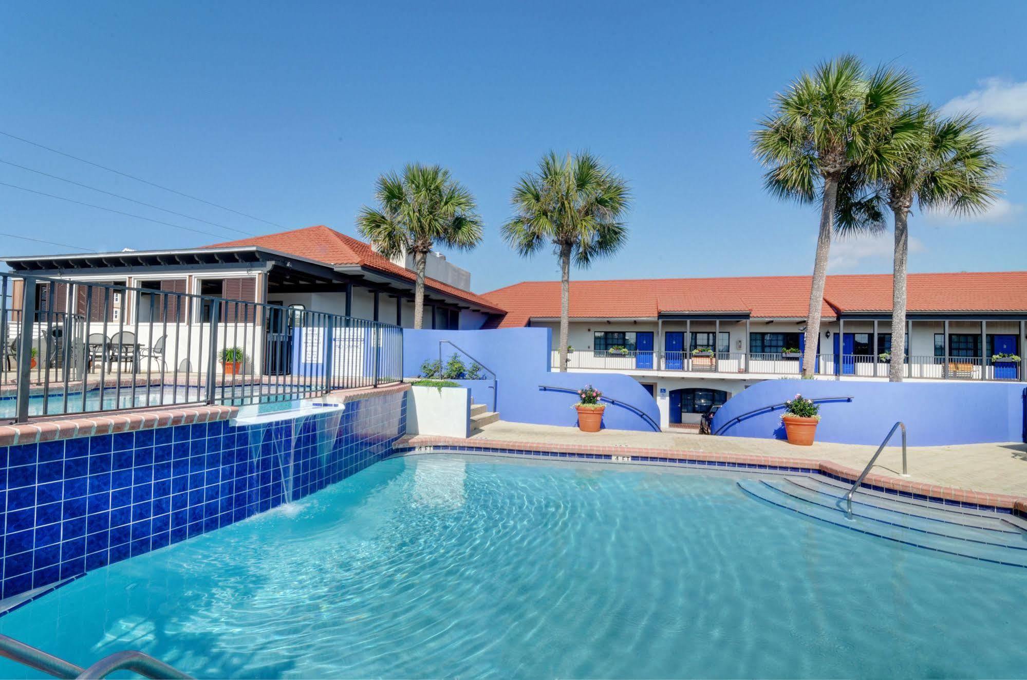 Hotel Beachside 3*