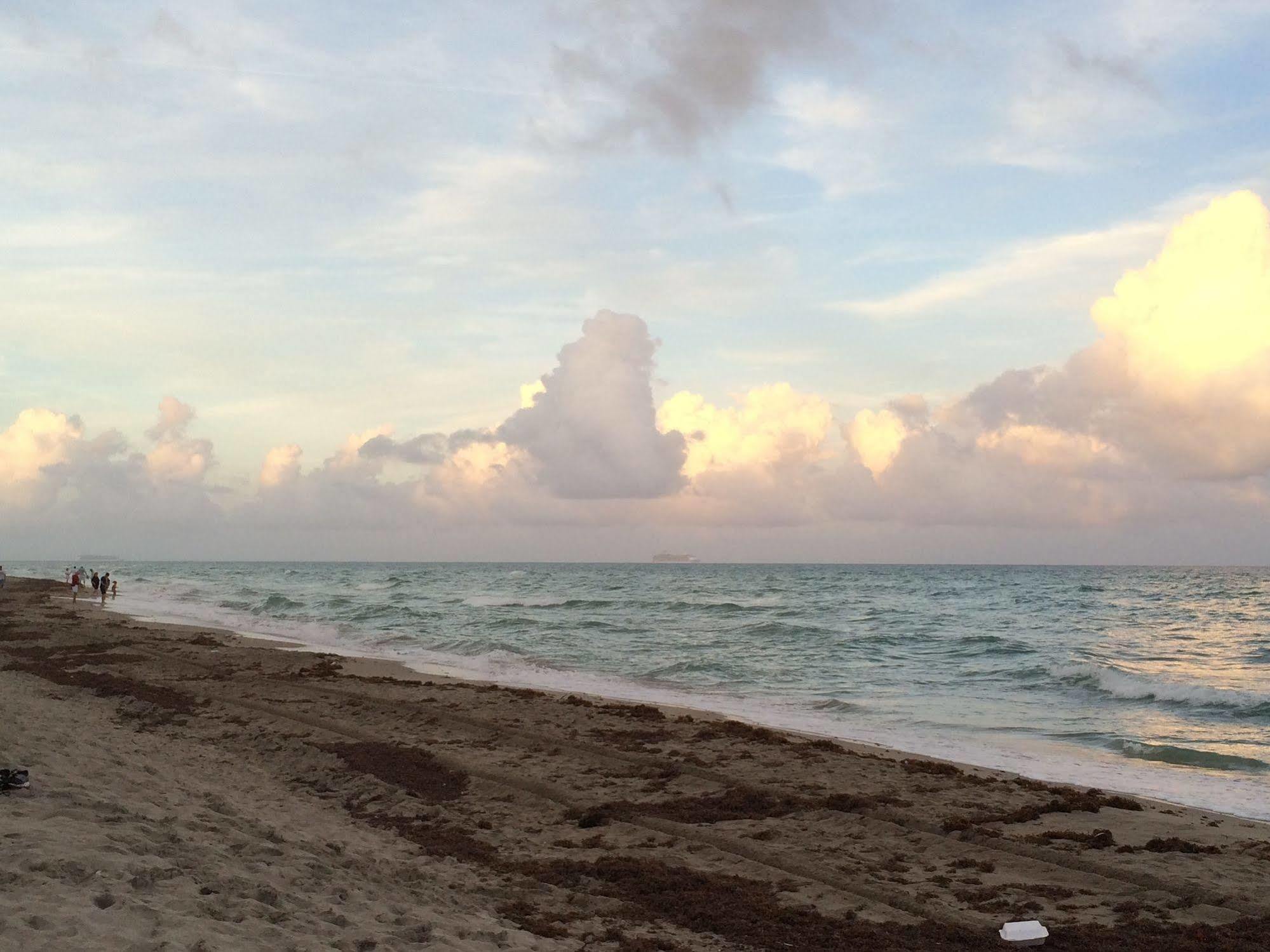 Apartment At Sian Residences Hallandale Beach