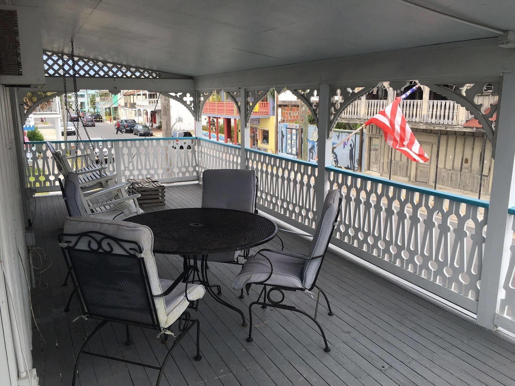 Hotel Cedar Cedar Key