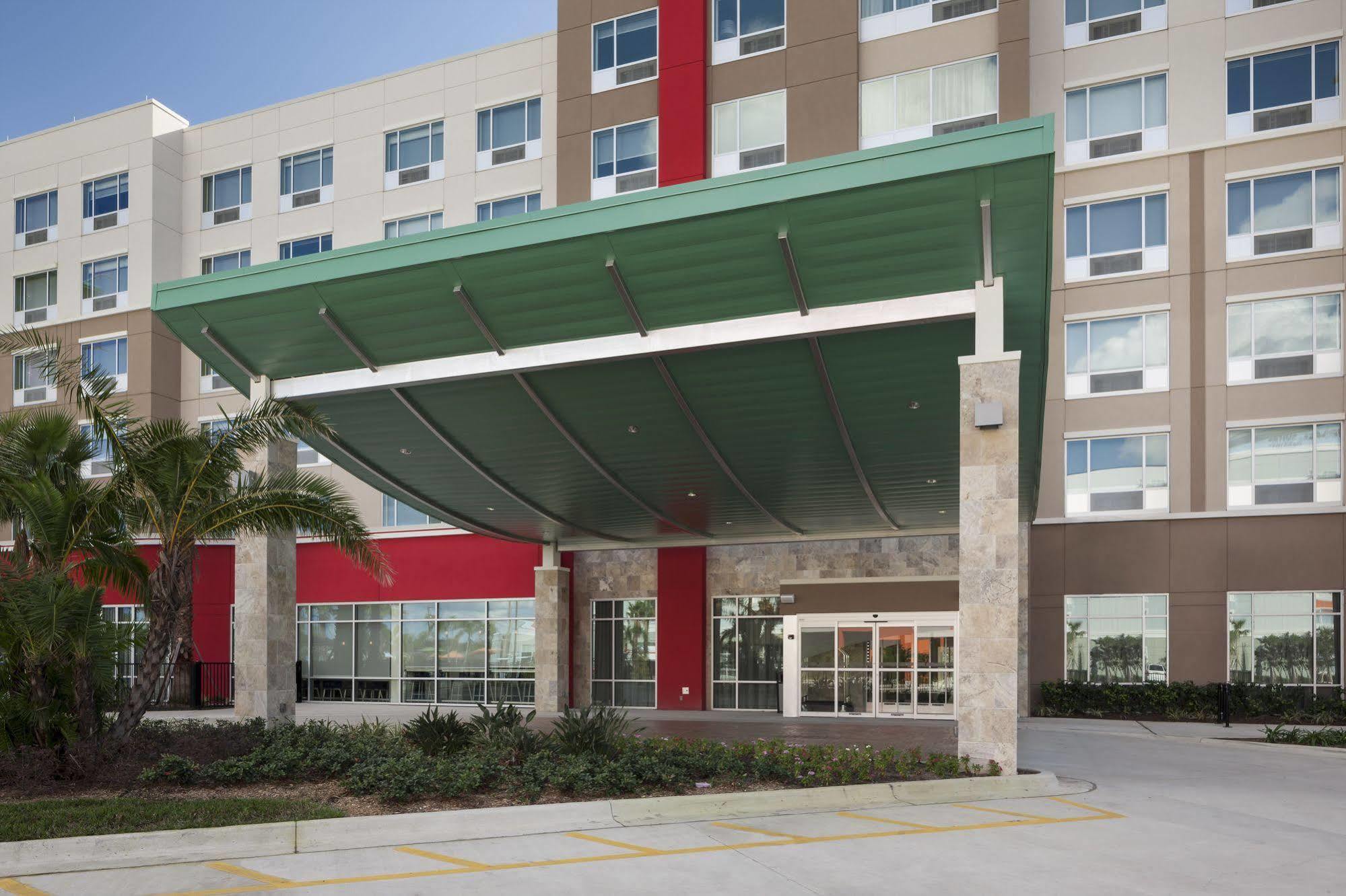 Holiday Inn Express & Suites - Orlando At Seaworld By Ihg 3*