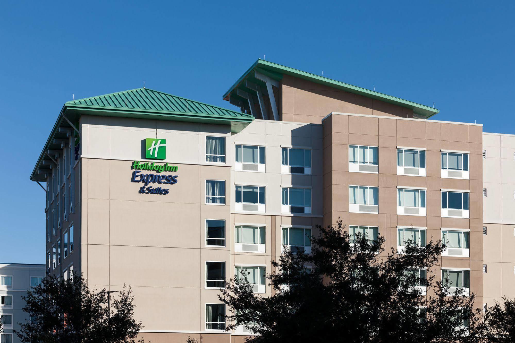 Holiday Inn Express & Suites - Orlando At Seaworld By Ihg 3*