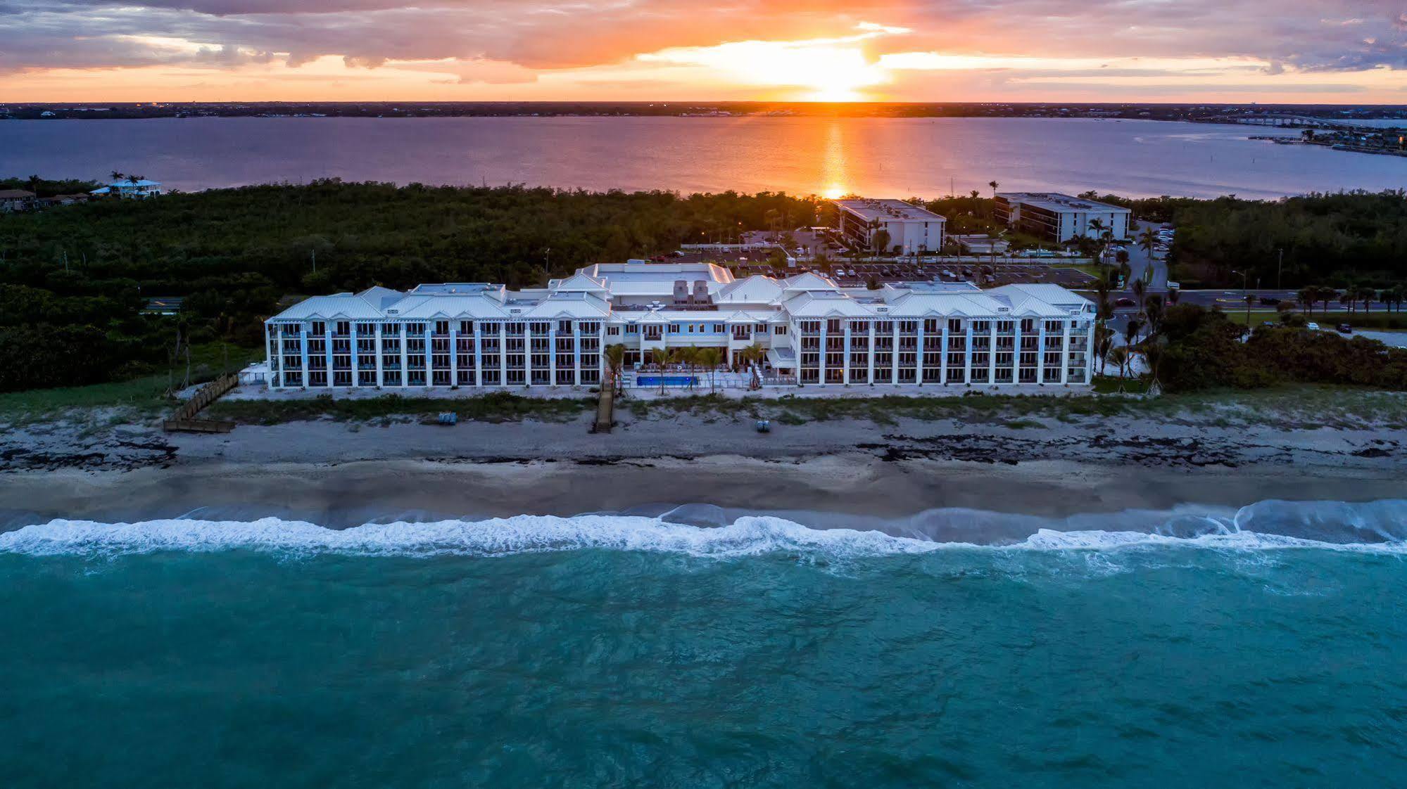 Hutchinson Shores & 4*