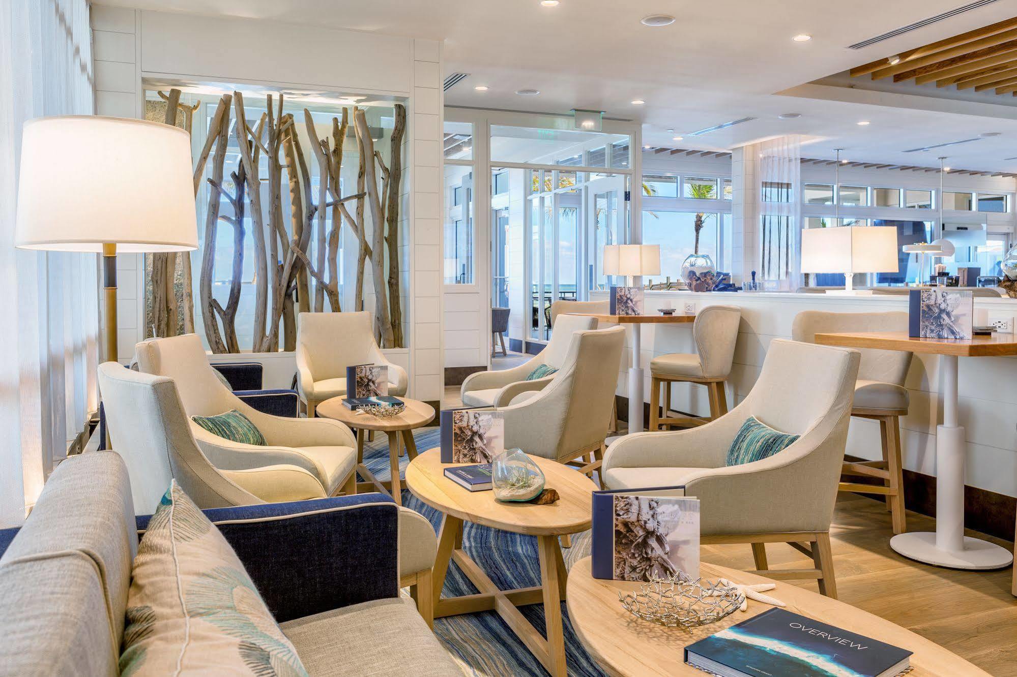 Resort Hutchinson Shores & 4*