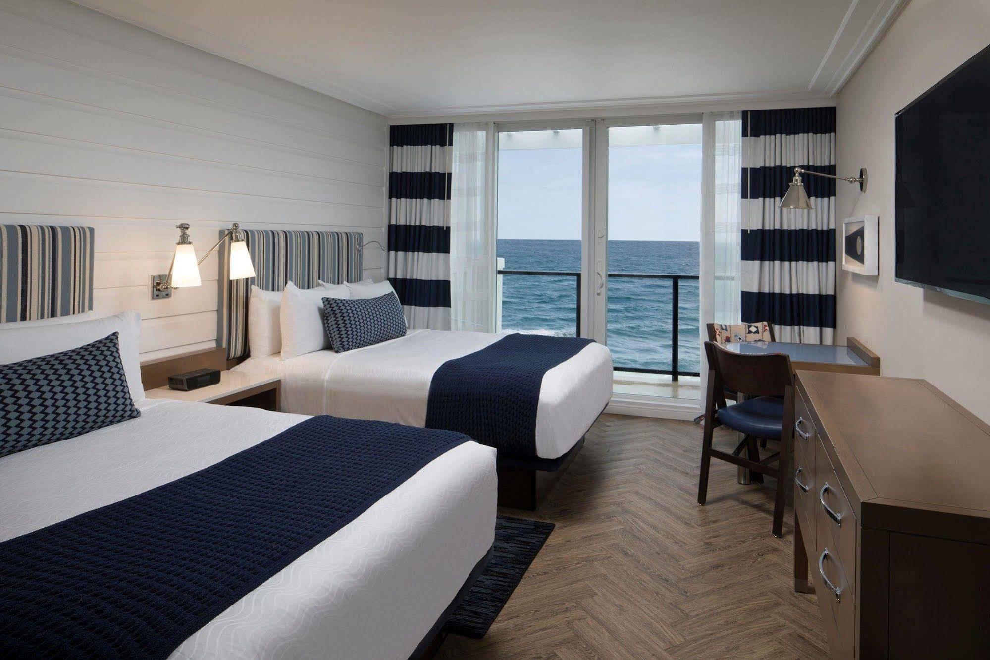Resort Hutchinson Shores & 4*