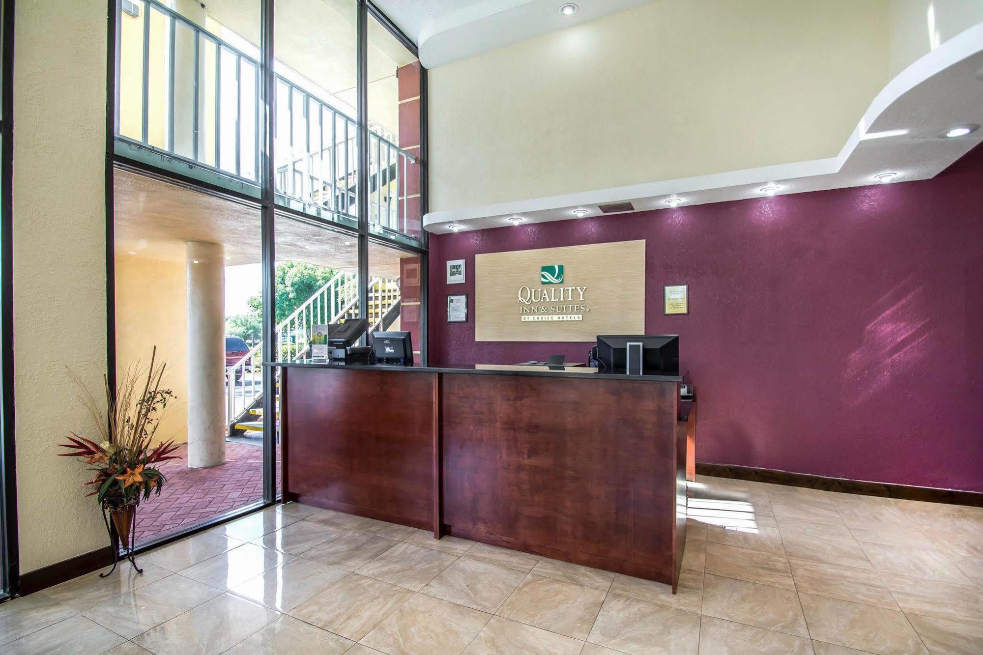 Quality & At Tropicana Field Hotel