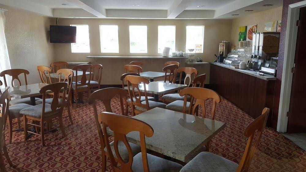 Hotel Econo Busch Gardens 2*