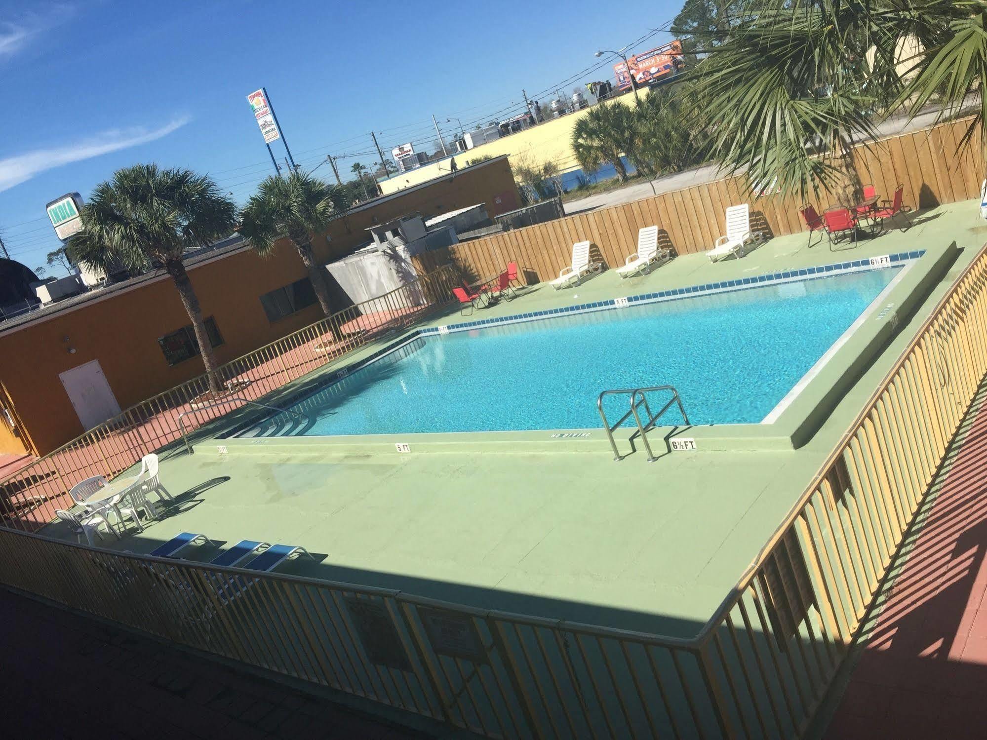 Country Hearth Inn- 2* Kissimmee