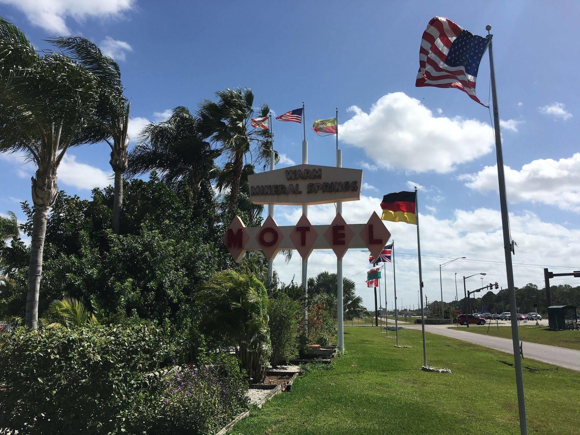 Motel Warm Mineral Springs