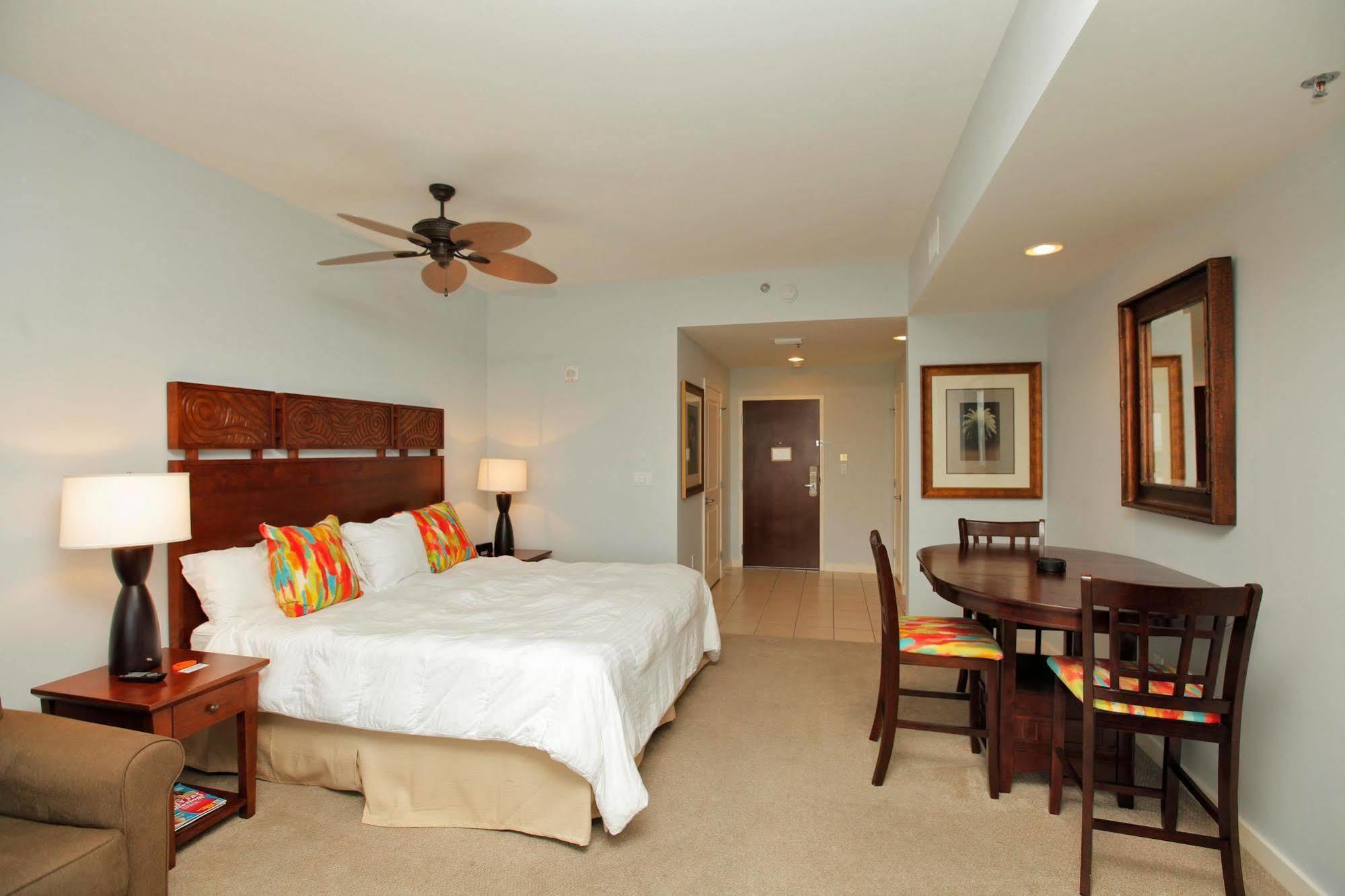 Luau By Panhandle Getaways Hotel 3*