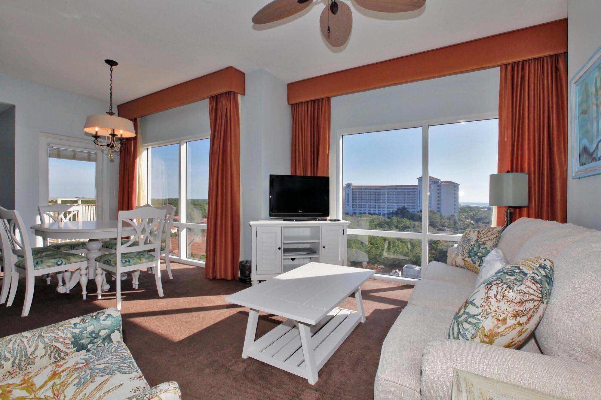 Luau By Panhandle Getaways 3*