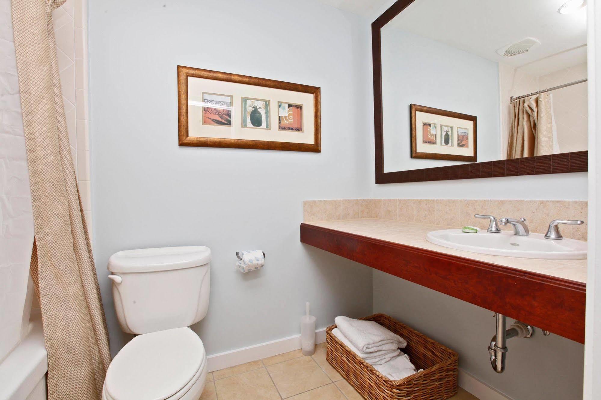 Luau By Panhandle Getaways 3*