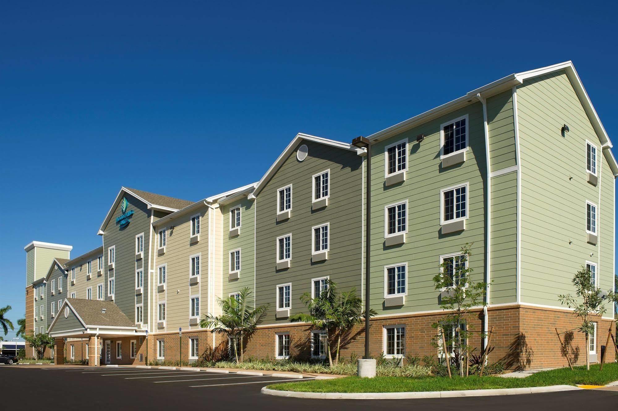 Woodspring Worth Hotel 2*
