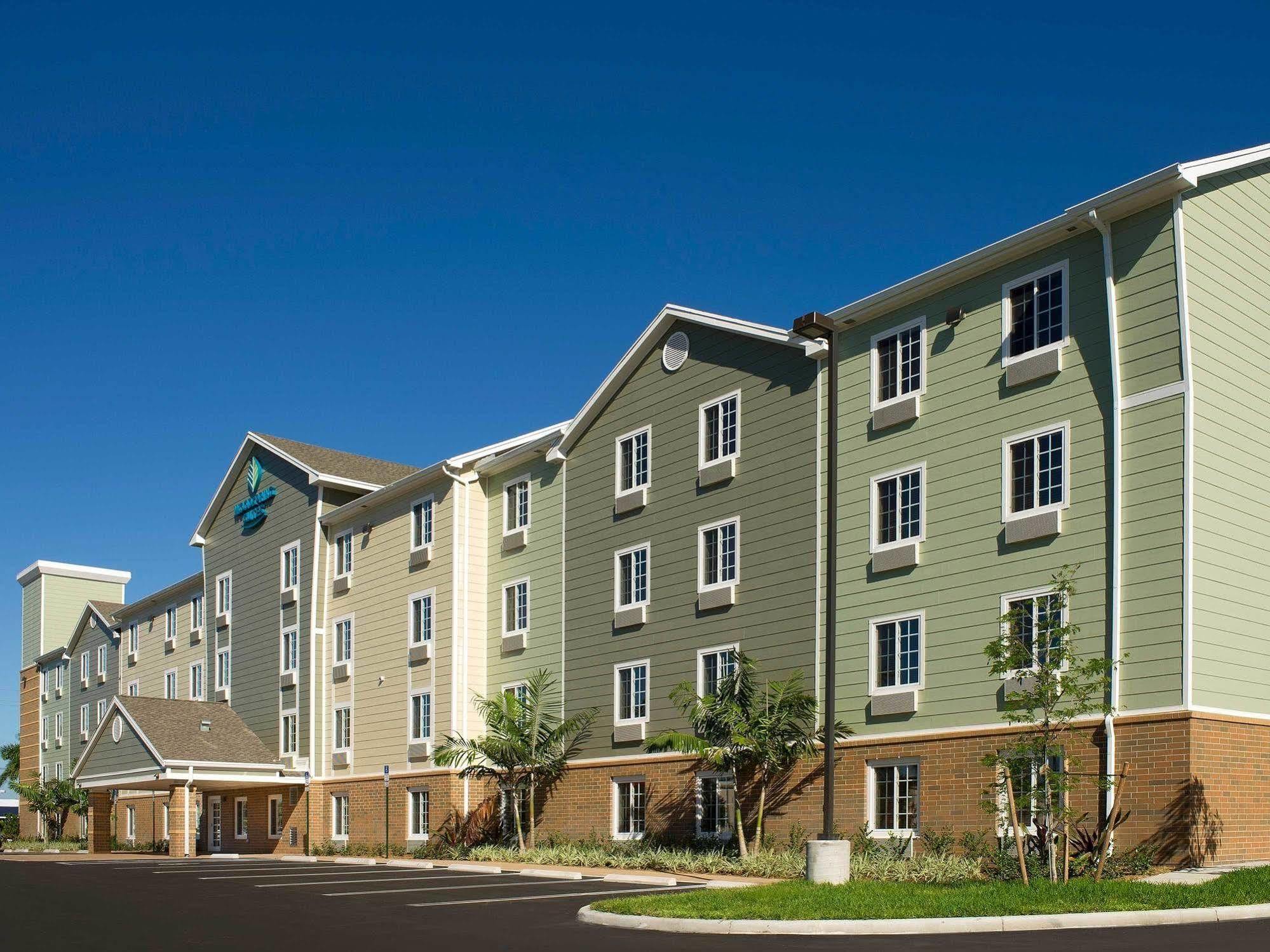 Woodspring Worth Hotel 2*