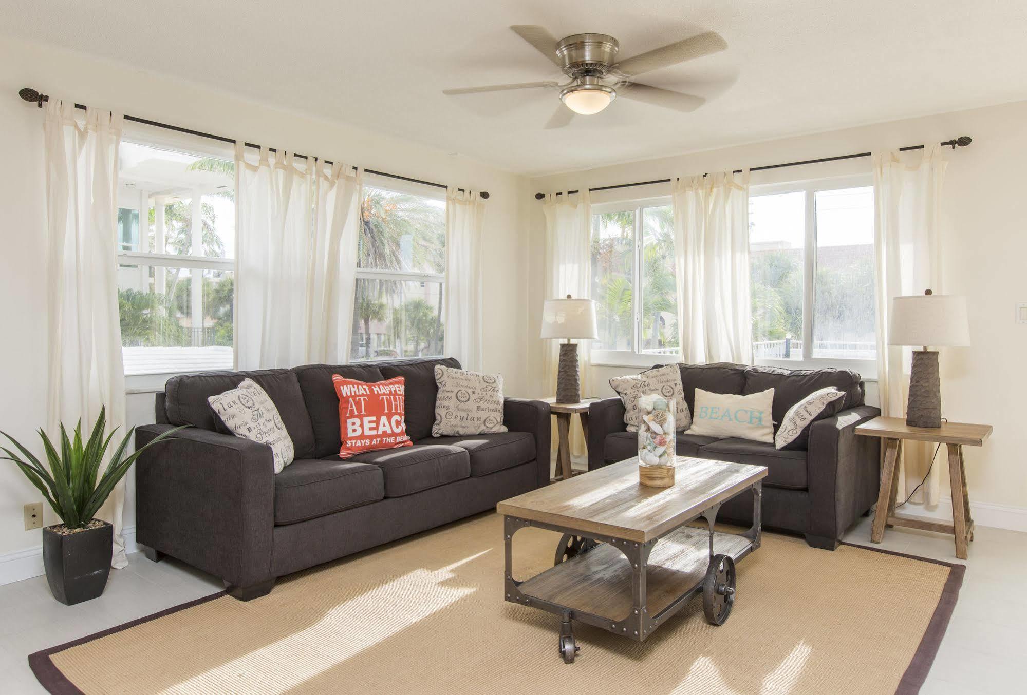 Sunny Shores & Suites Inn