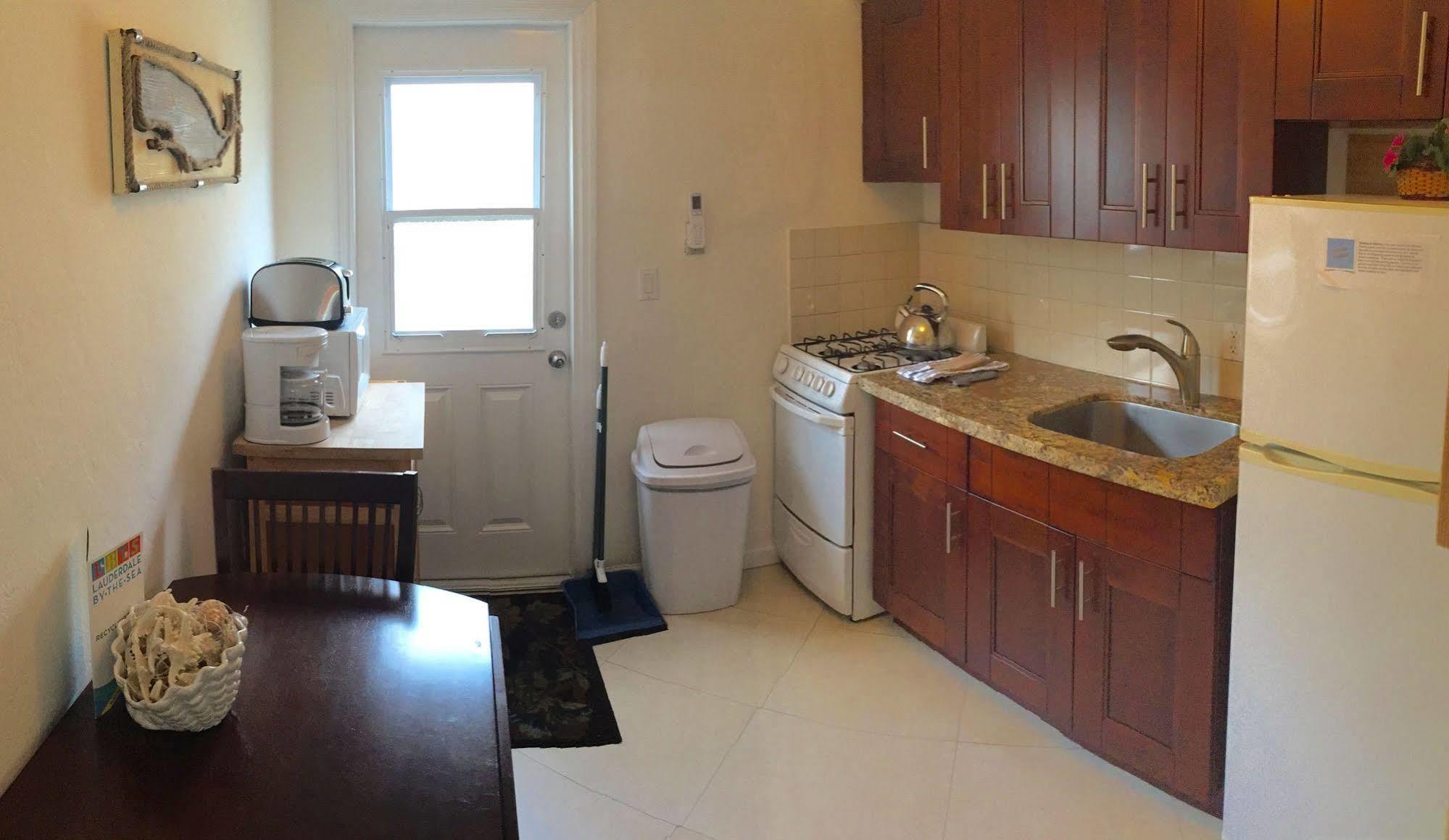 Sunny Shores & Suites Lauderdale-by-the-Sea