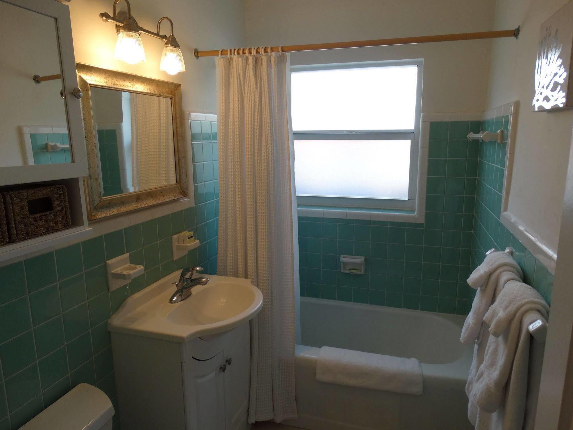 Inn Sunny Shores & Suites Lauderdale-by-the-Sea