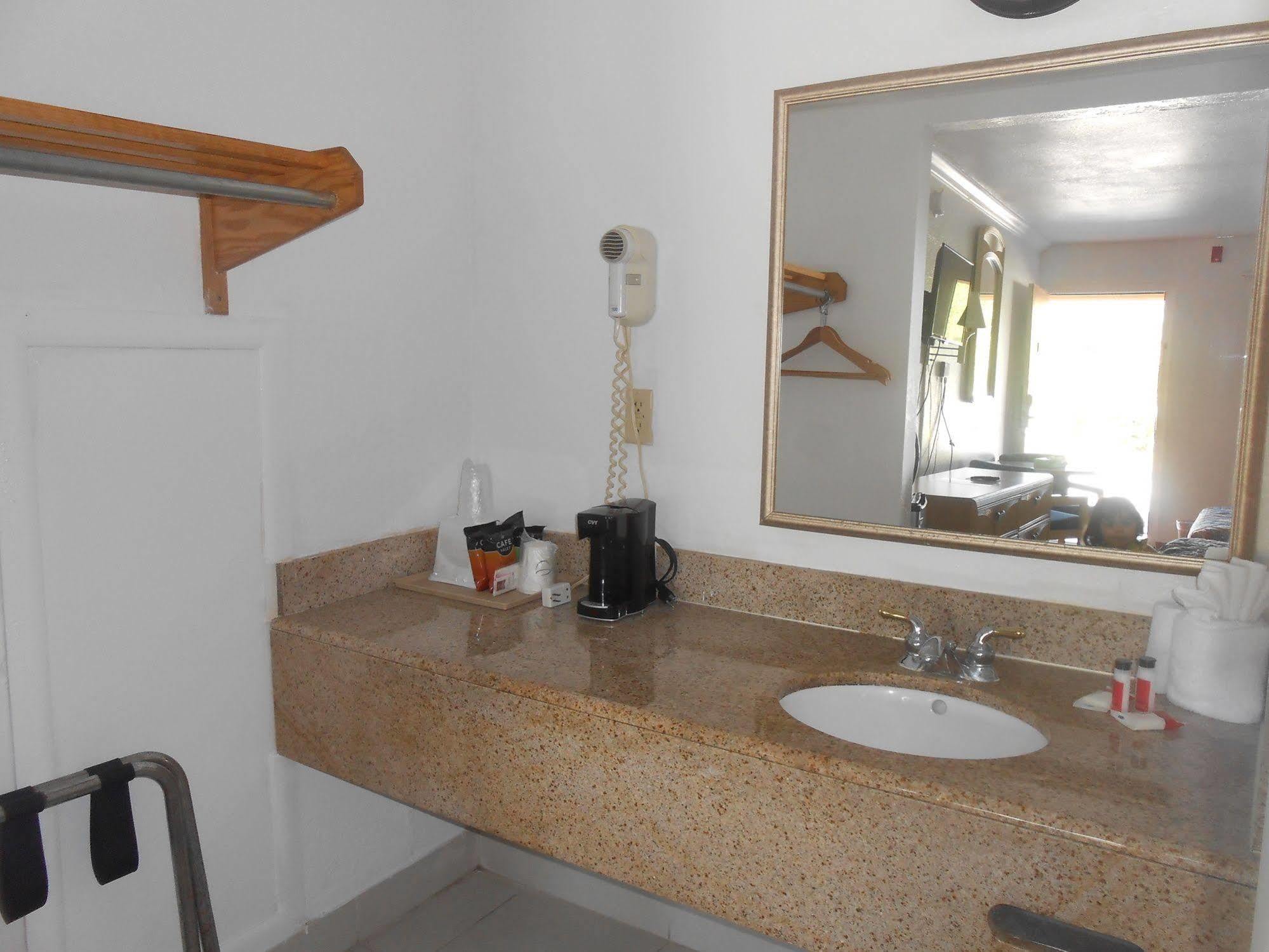 Executive Garden 2* Titusville