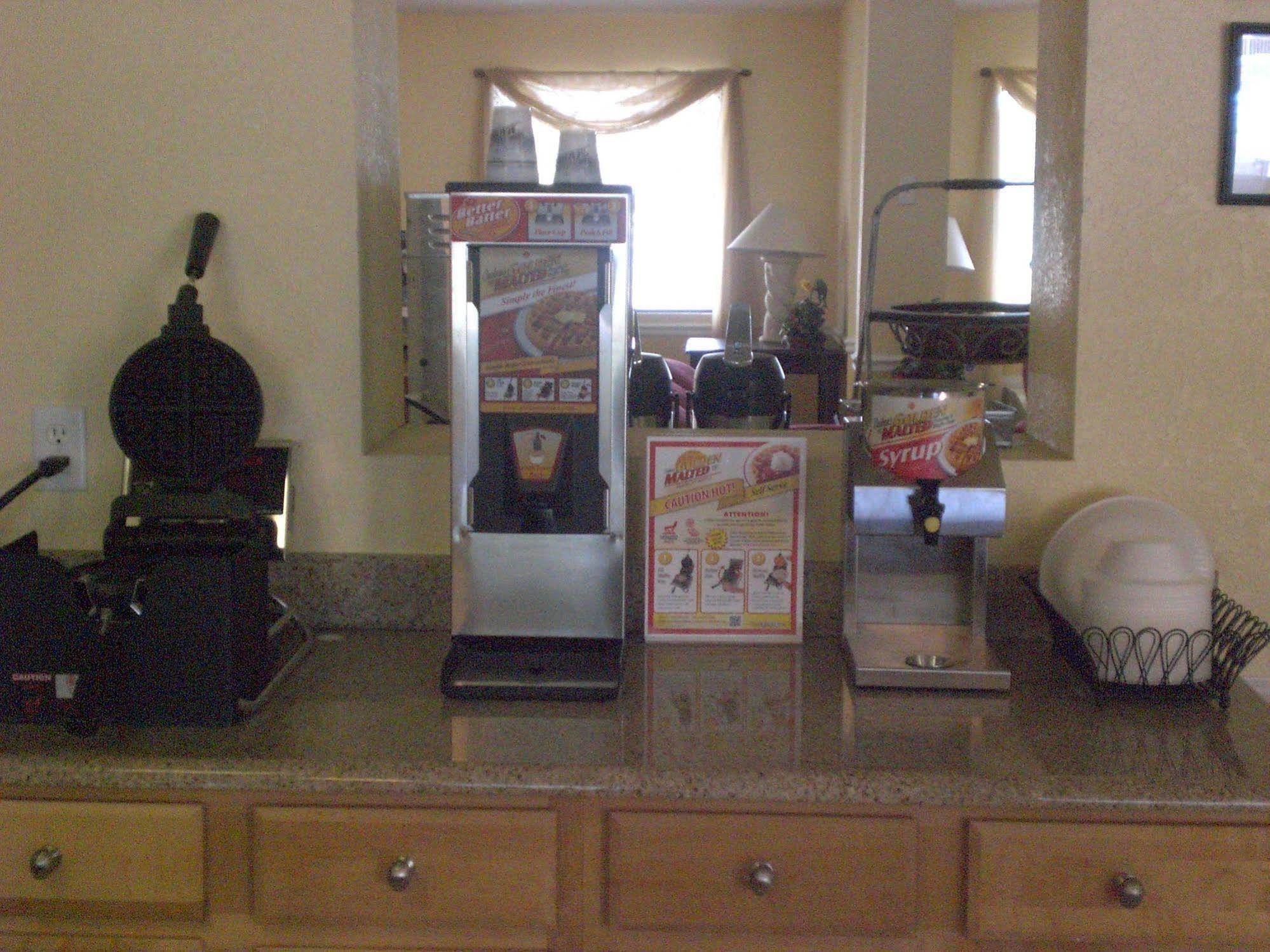 Hotel Executive Garden Titusville