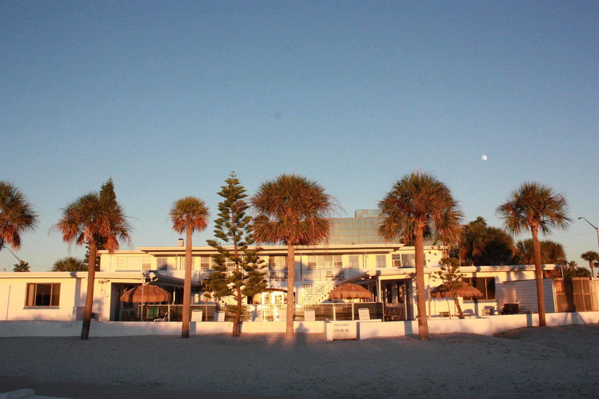 Hotel Ibeach Treasure Island