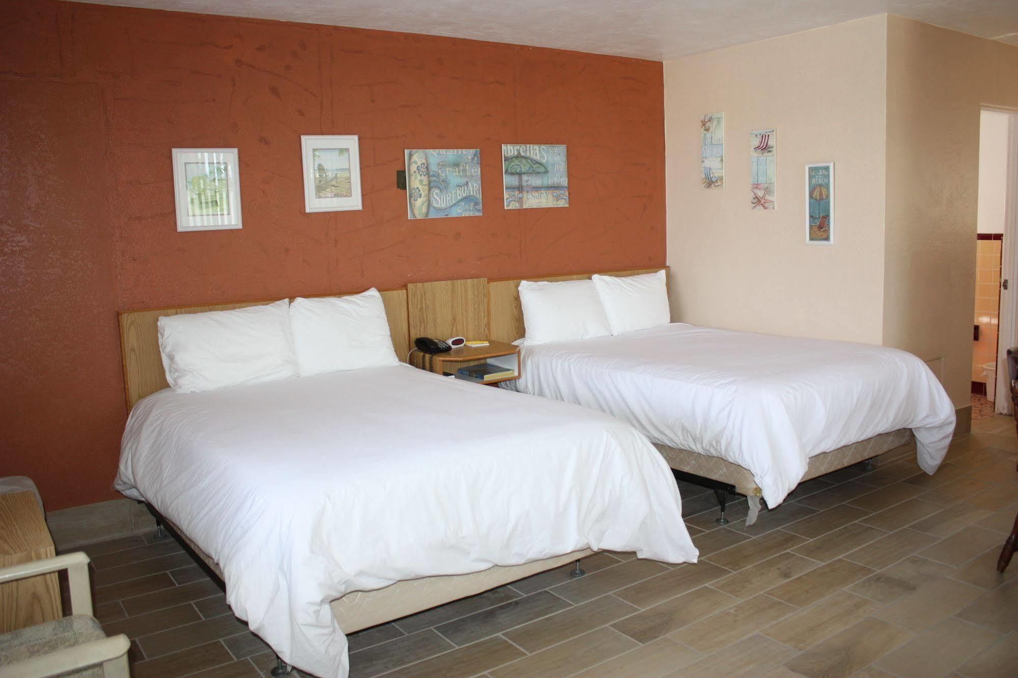 Ibeach Hotel Treasure Island