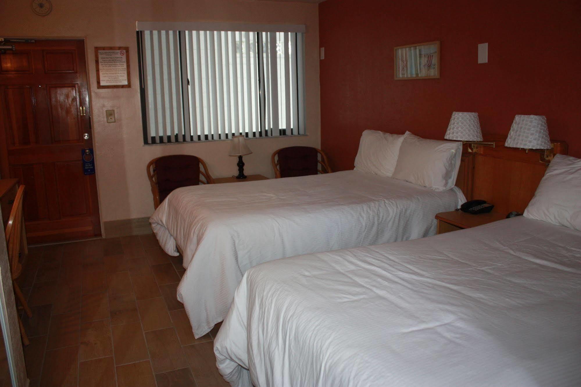 Ibeach Hotel Treasure Island