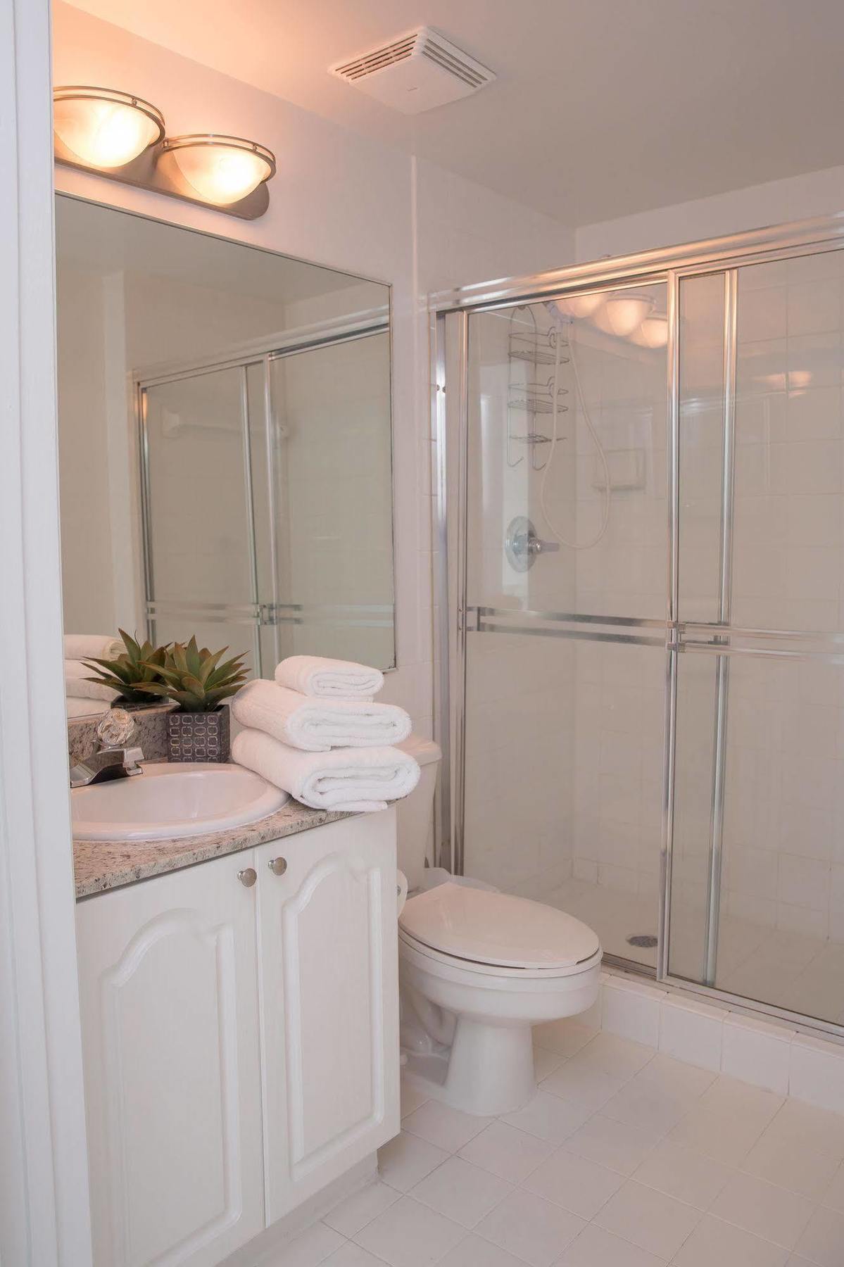 Best Holiday Suites Botel 4*