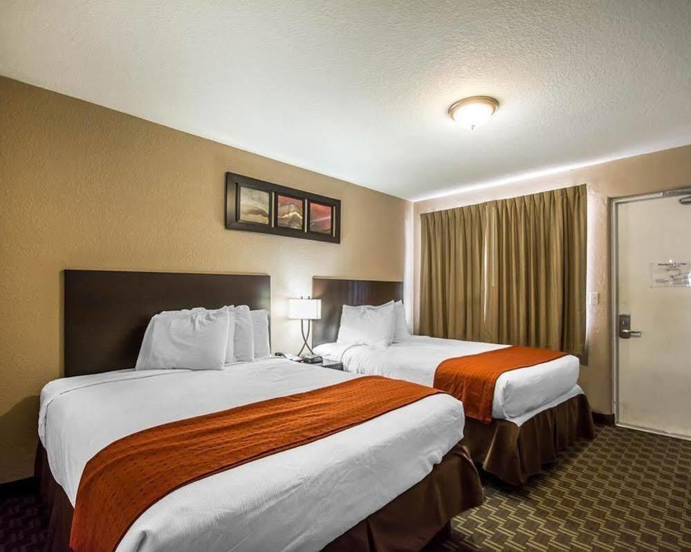 House Hotel