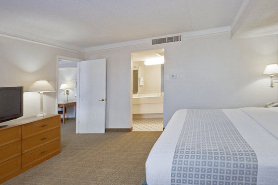 Stayable North Hotel