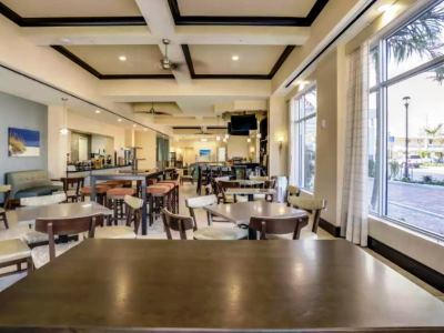Hotel Dello Ft Lauderdale Airport, Tapestry Collection By Hilton