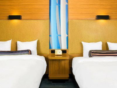 Aloft Airport Hotel 4*