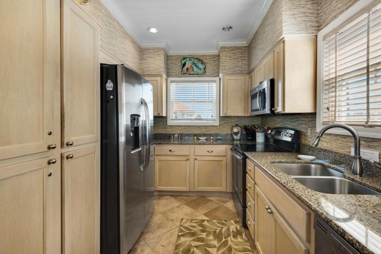 Jen's Creole Holiday home *