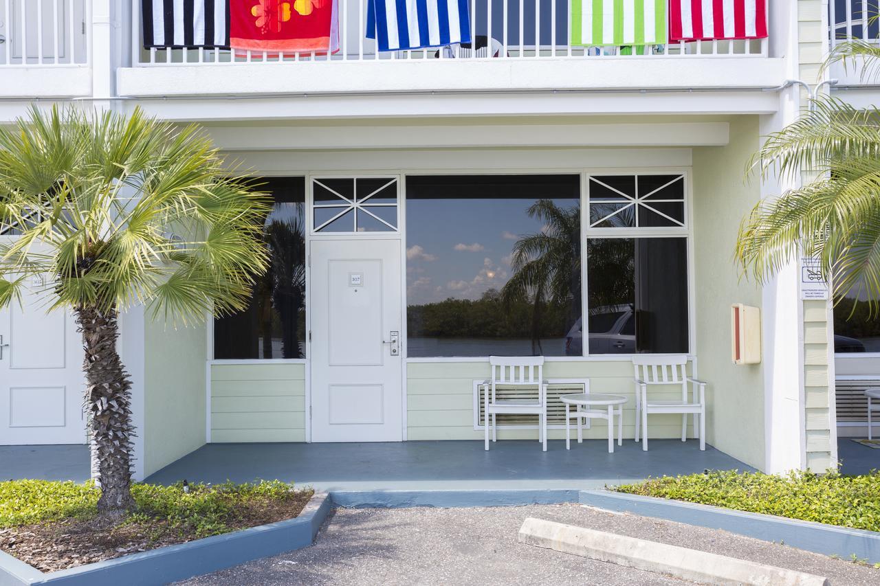 Tampa Bay, Step Away, Wifi, Free Parking,pools, Jacuzzi Aparthotel Ruskin
