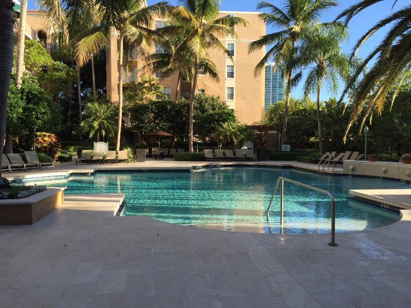 The Nautical! Amazing 3bed 2bath At Yacht Club *