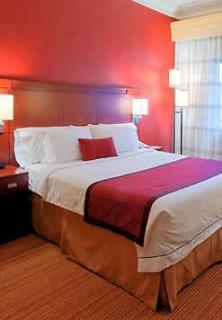Courtyard By Marriott Orlando Mary North Hotel