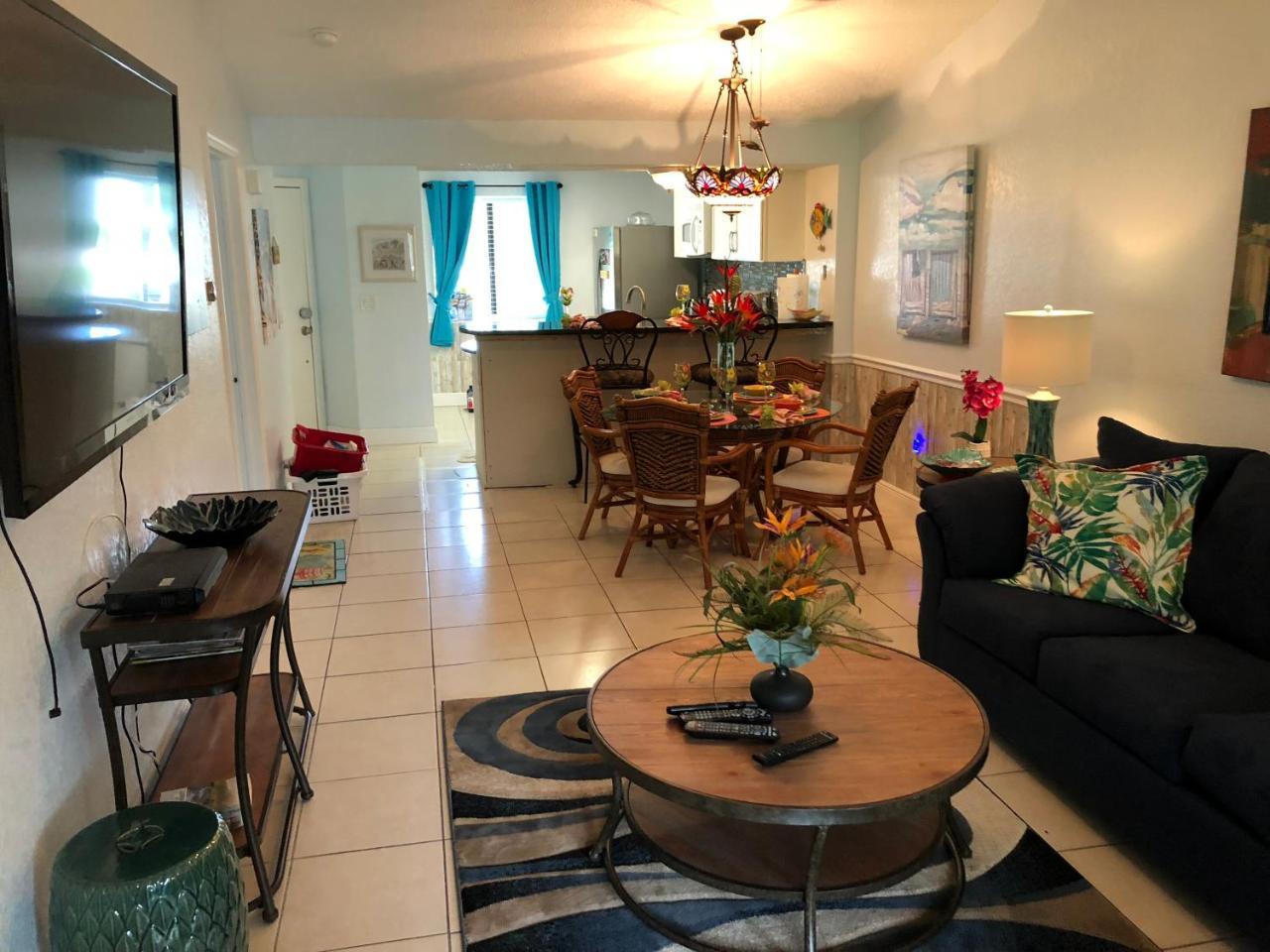 2 Bedroom , 2 Bath , Oldsmar