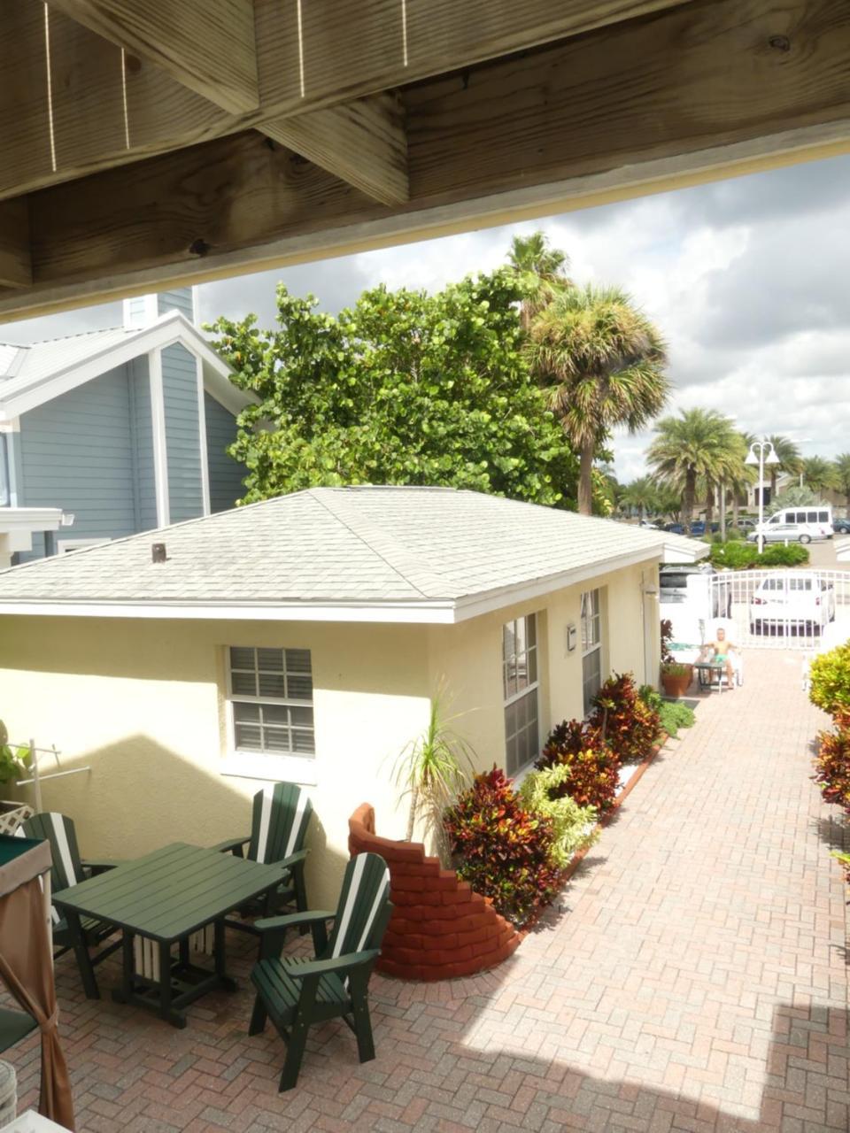 Sand Glo Villas * Indian Rocks Beach