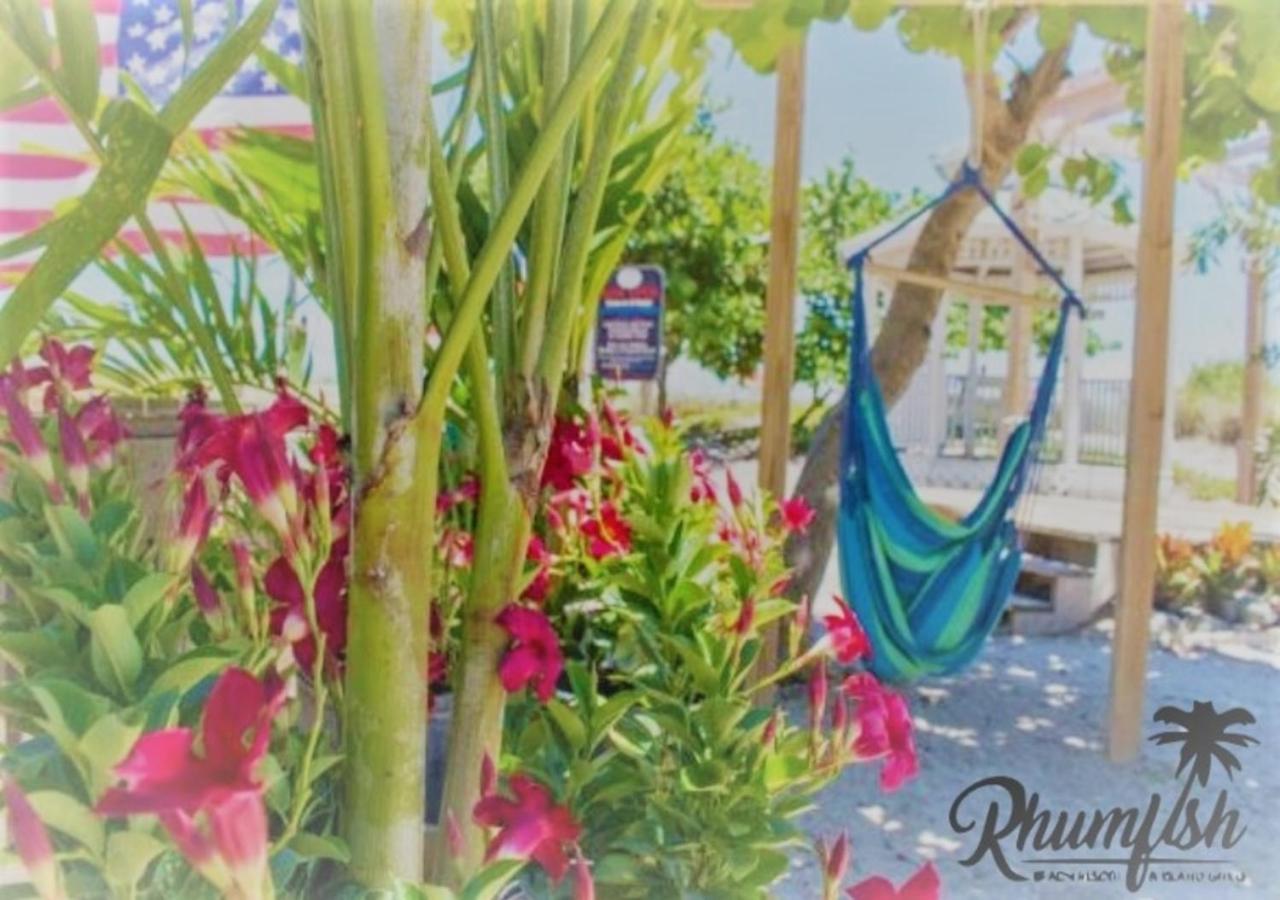 Rhumcay Beach And Grille