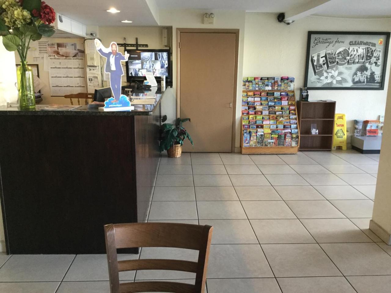 Super 8 By Wyndham Clearwater/us Hwy 19 N Clearwater