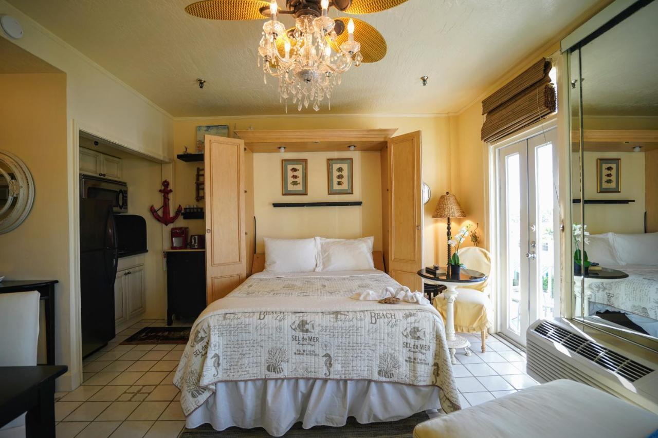 Renovated In The Heart Of Palm - Free Parking, Security Box Aparthotel