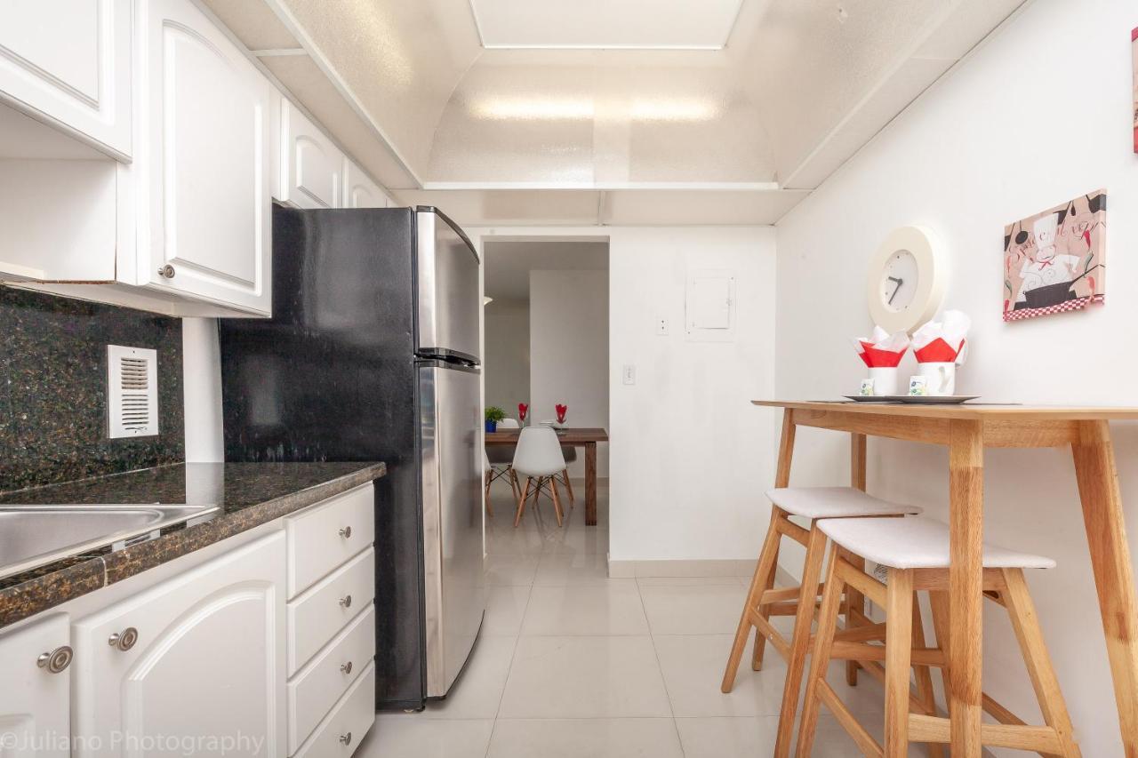 Beachfront 2 Bedroom At Tides 8th Floor Apartment *