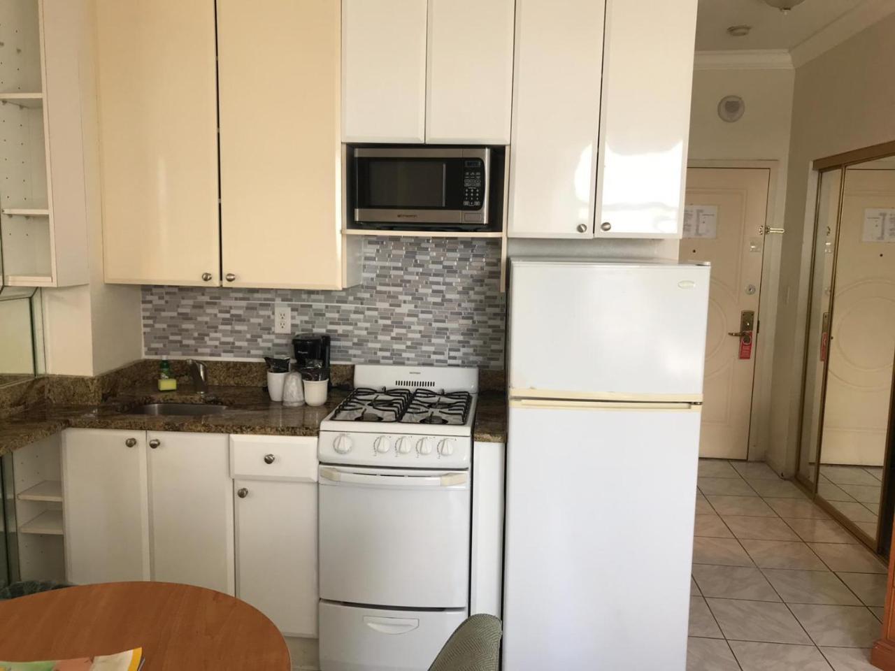 Apartment Oceanfront Suites At Beach *